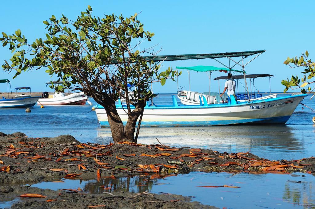 Hotel Casa Blanca Tamarindo Bagian luar foto