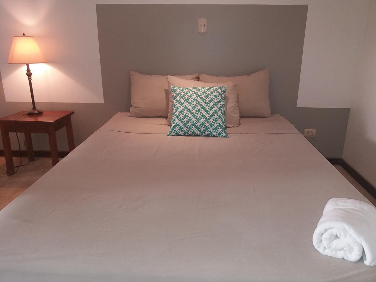 Hotel Casa Blanca Tamarindo Bagian luar foto